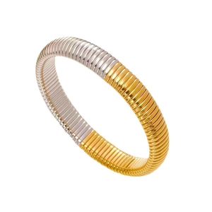 Minimalistische goud-zilveren Tubogas armband met elastische gestreepte textuur