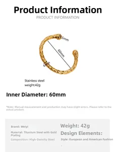 Specifiche dettagliate delle dimensioni per un bracciale rigido dorato martellato