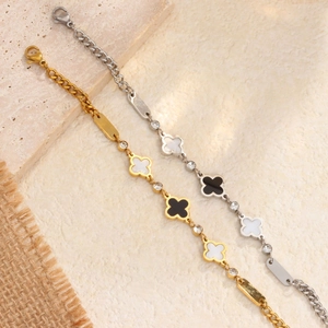 Vierblättrige Kleeblatt-Armbänder in Gold und Silber mit Muschel-Elementen und Kristallen