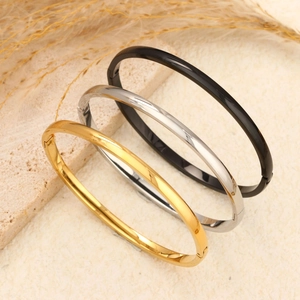 Minimalistische Roestvrijstalen Gladde Armring Ovale Scharniersluiting Gepolijst Goud Zilver Zwart Mode Sieraden Voor Dames Heren