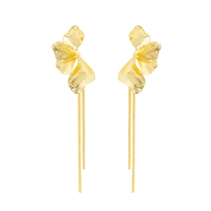 Boucles d'oreilles fleurs dorées élégantes avec de longs glands et design plissé