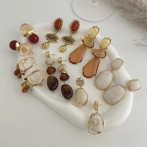 Boucles d'Oreilles Pendantes Vintage en Alliage et Résine Géométriques pour Femmes Texture Martelée Rétro Bijoux de Luxe