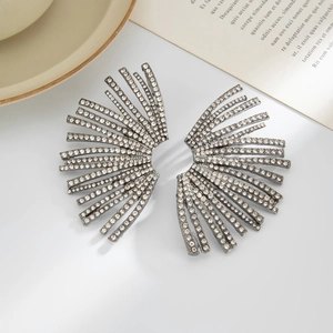Boucles d'oreilles éventail en métal noir avec strass étincelants au design sunburst chic
