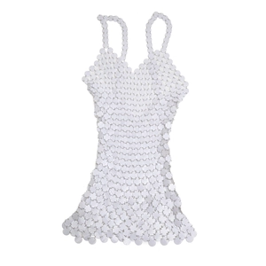 Vue détaillée d'une robe chaîne de corps à paillettes blanches avec découpes géométriques