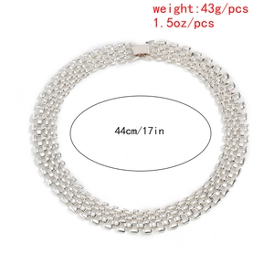 Detail view of silver hollow chain necklace with 44cm length and 43g weight details