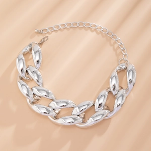 Punk style chunky chain necklace for women in silver finish with adjustable lobster clasp
