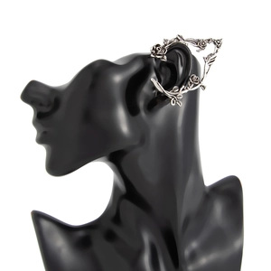 Detailed retro silver rose vine ear cuff with gothic floral and leaf patterns