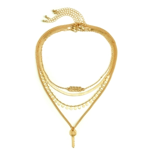 Collar dorado de varias capas con placa 1998, cadena de serpiente y llave de amor