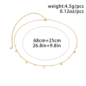 Détails de la ceinture chaîne étoile dorée avec poids de 4,5g et longueur de 68cm sur blanc
