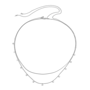 Detail der silbernen doppellagigen Taillenkette mit Pailletten, Schlangenkette und Verschluss