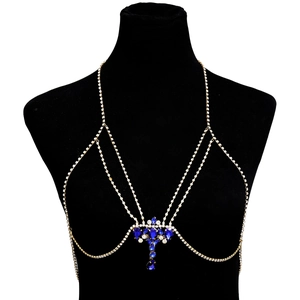 Luxe meerlaagse lichaamsketting met blauwe edelsteen en witte strass steentjes op pop