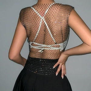 Ensemble haut en maille à strass scintillants et jupe plissée style soirée chic