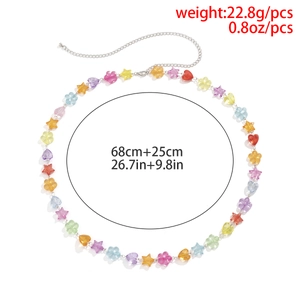 Detailansicht der bunten Acrylperlen-Taillenkette mit Herz- und Sternmotiven und Maßen