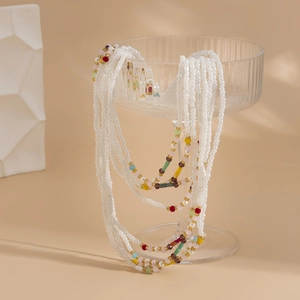 Böhmische mehrlagige weiße Perlen-Körperkette mit bunten Kristallen und Goldperlen