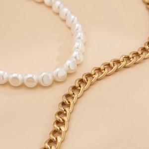 Bracelet de cheville double couche doré avec perles élégantes et design à billes en métal