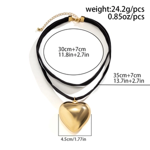Detailed size map of double layer black heart choker with 4.5cm golden metal pendant