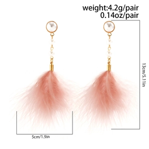 Detailed dimensions of long faux pearl feather earrings with gold chain and 13cm length