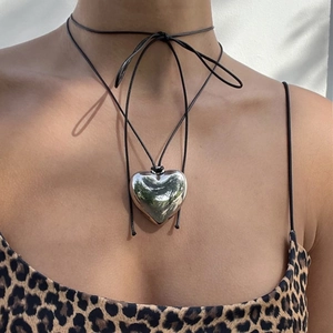 Fashion Adjustable Wax Thread Velvet Choker Necklace Minimalist Zinc Alloy Large Heart Pendant Jewelry For Women Party