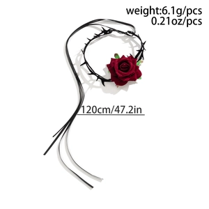 Details van 120cm lengte en 6,1g gewicht van de zwarte fluwelen rozenhalsband