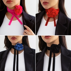 Fluwelen roos choker ketting set in magenta, rood, blauw en zwart voor dames