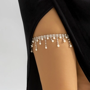Sparkling double-row rhinestone leg chain with elegant white faux pearl drops