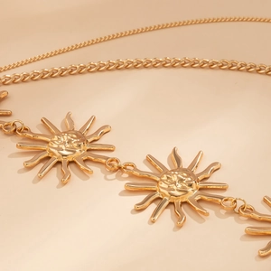 Chaîne de taille vintage en métal avec médaillons de soleil dorés et multicouches