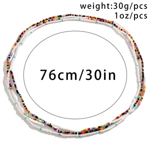 Detail van kleurrijke meerlaagse kralen buikketting met 30g gewicht en 76cm lengte maten