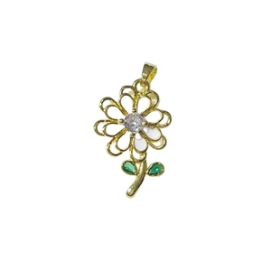 Ciondolo a fiore con petali in smalto bianco, placcatura in oro e zircone centrale