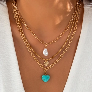 Collier à Triple Couche Bohémien pour Femme Alliage Plaqué Or Cœur Turquoise Synthétique Künstliche Perle Baroque d'Imitation Bijoux