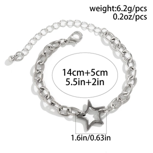 Macro detail of star pendant bracelet with 6.2g weight and 14cm adjustable chain