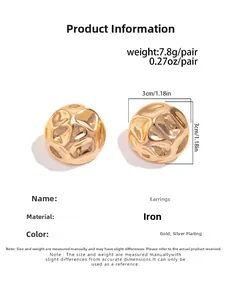 Detailed view of 3cm hammered texture gold earrings with size and weight specifications