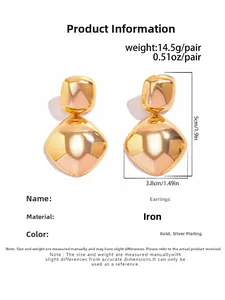 Detailed size and weight specs for these geometric gold plated earrings in a macro view