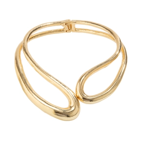 Collier ras du cou sculptural doré à double couche avec fermoir à charnière minimaliste