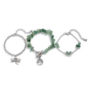 Dreiteiliges Boho-Armbandset mit silbernem Libellen-Anhänger und grünen Natursteinen