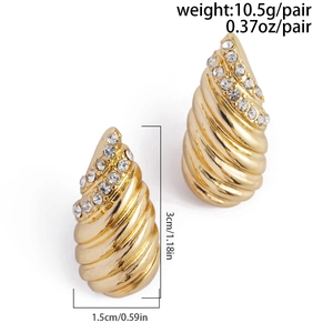Vue détaillée de boucles d'oreilles dorées avec dimensions et poids en pouces et cm