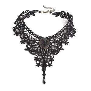 Gothic Halskette aus schwarzer Spitze mit ovalem Edelstein und Retro-Bronze-Rahmen