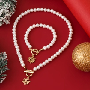 Elegantes Set aus Perlenkette und Armband mit goldenen Schneeflocken und OT-Verschluss