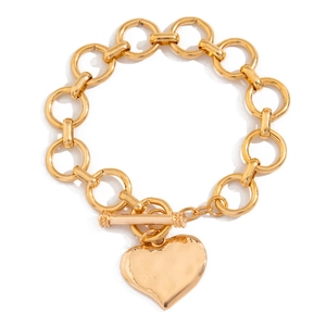 Bracciale a maglie dorate con ciondolo a cuore e dettaglio chiusura a T