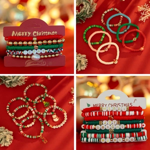 Ensemble de Bracelets en Perles de Noël pour Femmes Perles Heishi en Pâte Polymère Lettres Merry Christmas Breloques Bonhomme de Neige Renne Sapin Bijoux Cadeau Fête