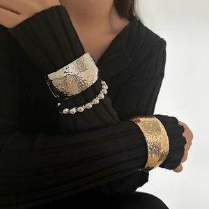 Minimalist Hammered Alloy Bangle For Women Gold Silver Plated Wide Metal Cuff Bracelet Fashion Jewelry Accessory Daily Party