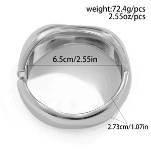 Dimensioni del bracciale a molla argento con diametro 6,5 cm e larghezza 2,73 cm dettaglio
