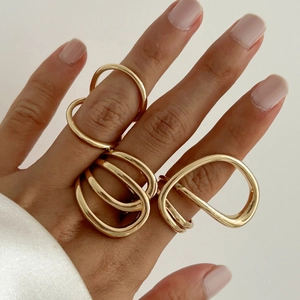 Set di anelli irregolari in lega dorata dallo stile minimalista e impilato per donna