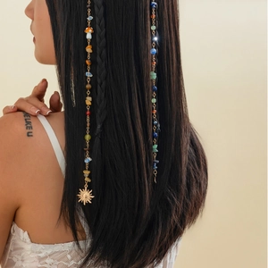 Cadena bohemia para el pelo con piedras de colores, colgante de hongo y sol dorado