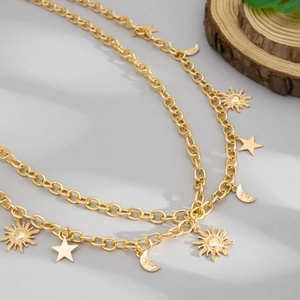 Catenina da vita dorata a doppio strato con ciondoli a sole, luna e stelle in stile boho