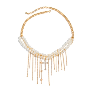 Barocke Perlen-Quastenkette mit goldenen Sternen und Kristall-Kreuzanhänger auf Weiß