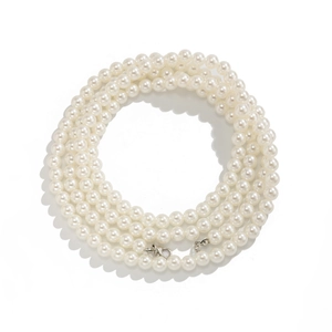 Chaîne de pantalon élégante multicouche en perles blanches avec fermoir mousqueton
