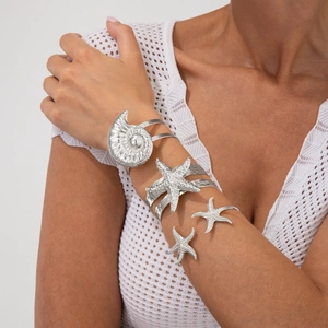 Dreiteiliges Silber Armband-Set mit Seestern- und Nautilusschalen-Design im Meeres-Stil