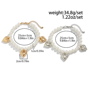 Détail de la chevillère en perles avec pendentifs cœur et spécifications de taille