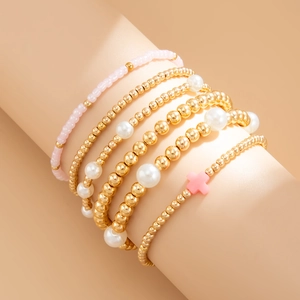 Ensemble de bracelets multicouches avec pendentif croix rose et perles dorées