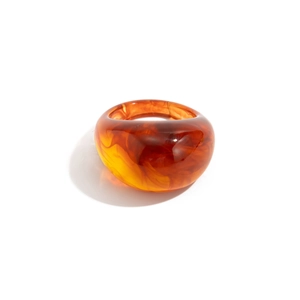 Minimalistischer Bernstein-Resin-Ring im Vintage-Chunky-Stil mit Schildpatt-Textur